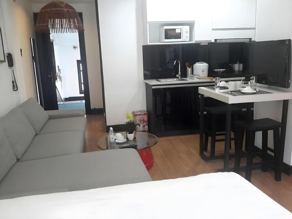 Hoa Binh Hotel Hanoi Kültér fotó