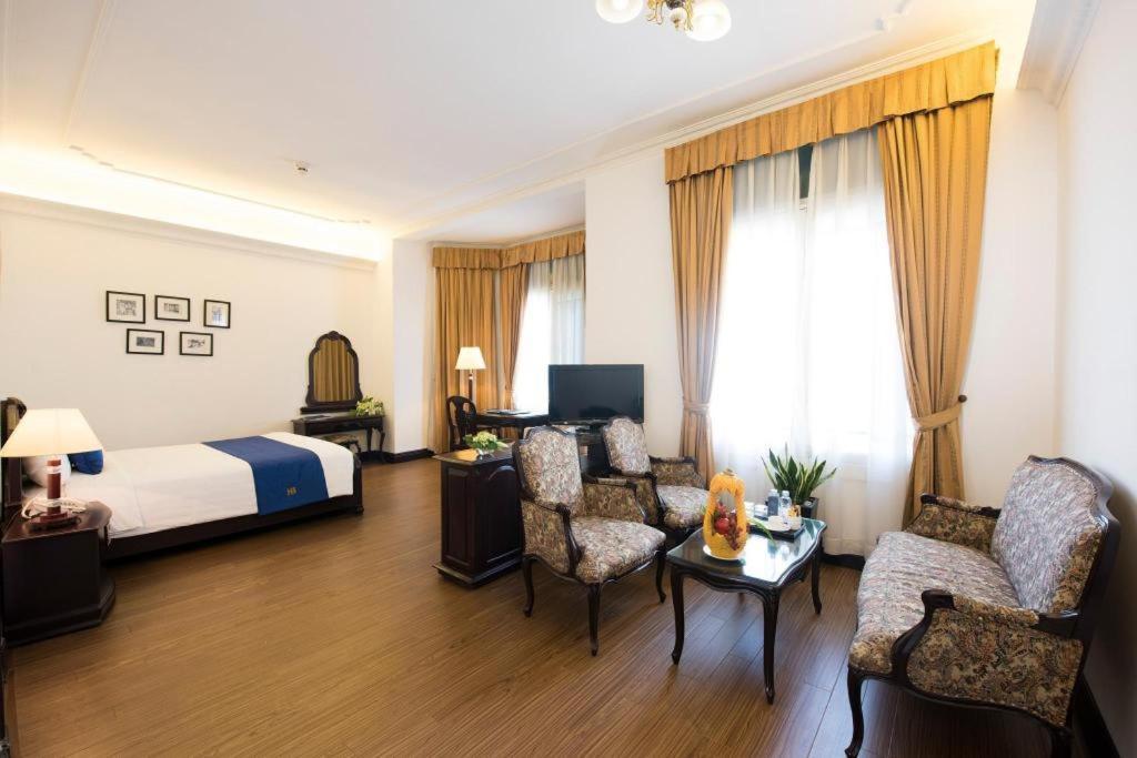Hoa Binh Hotel Hanoi Kültér fotó