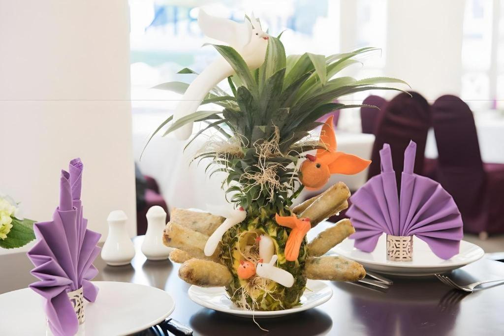 Hoa Binh Hotel Hanoi Kültér fotó